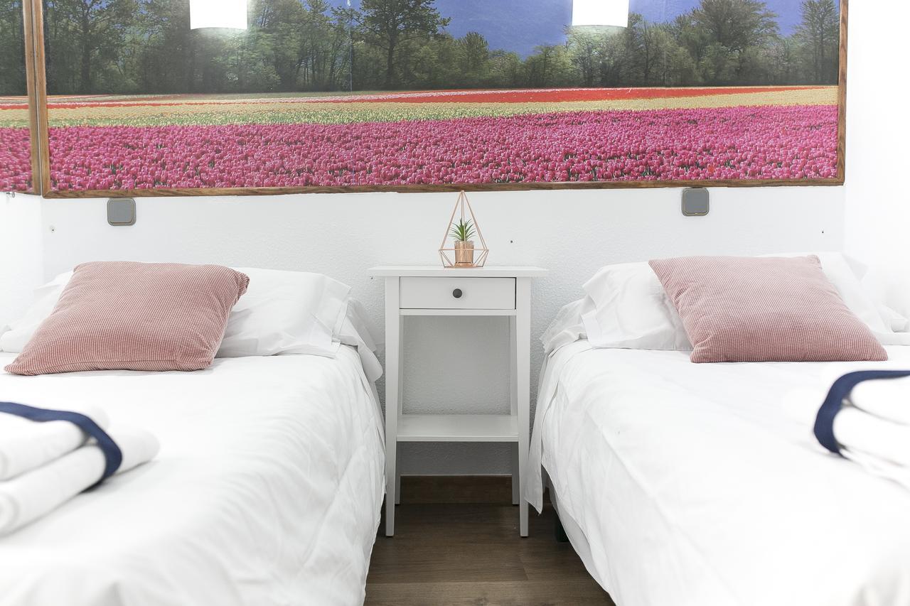 Ch La Banezana Hotel Madrid Buitenkant foto